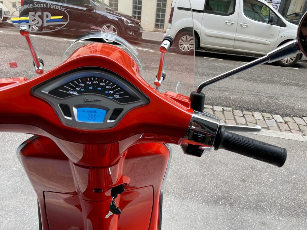 Scooter Piaggio Vespa Primavera