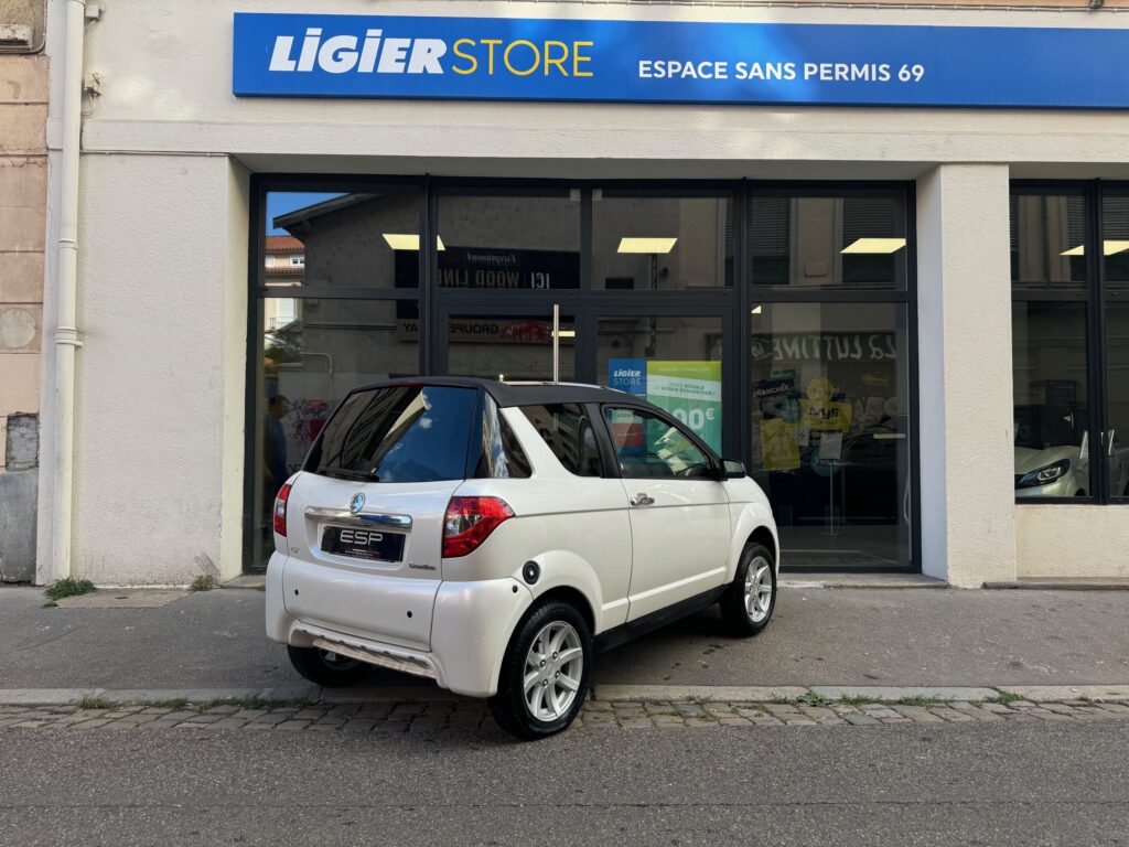 AIXAM CROSSLINE GT 4 places