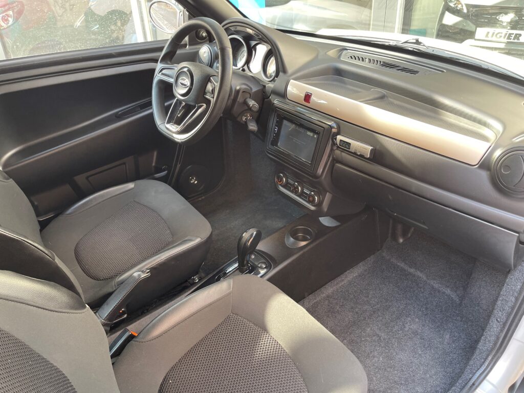 MICROCAR DUE MUST DCI