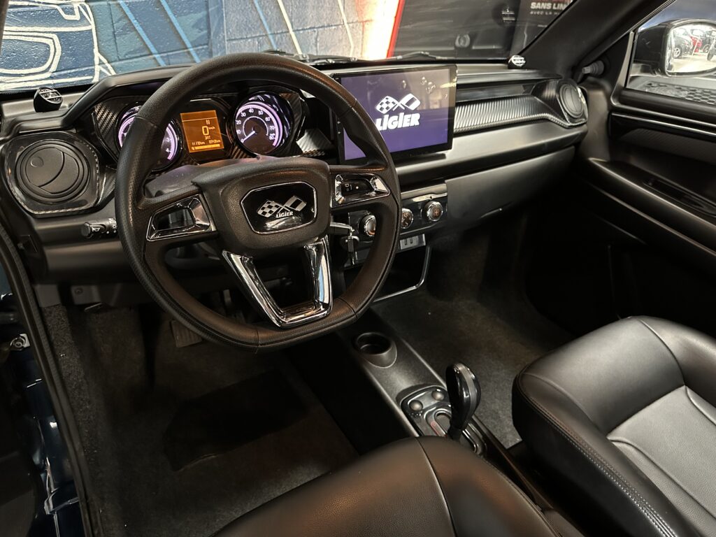 LIGIER JS50 DIRECTION ASSISTEE / CARPLAY