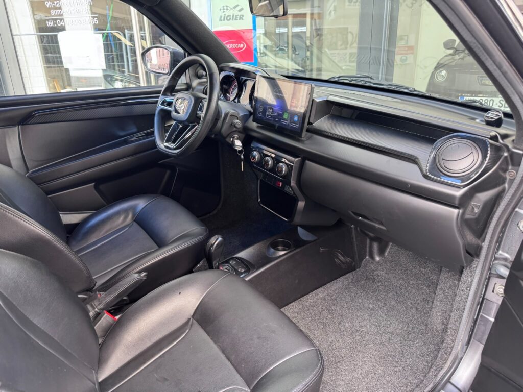 LIGIER JS50 DIRECTION ASSISTEE + CARPLAY
