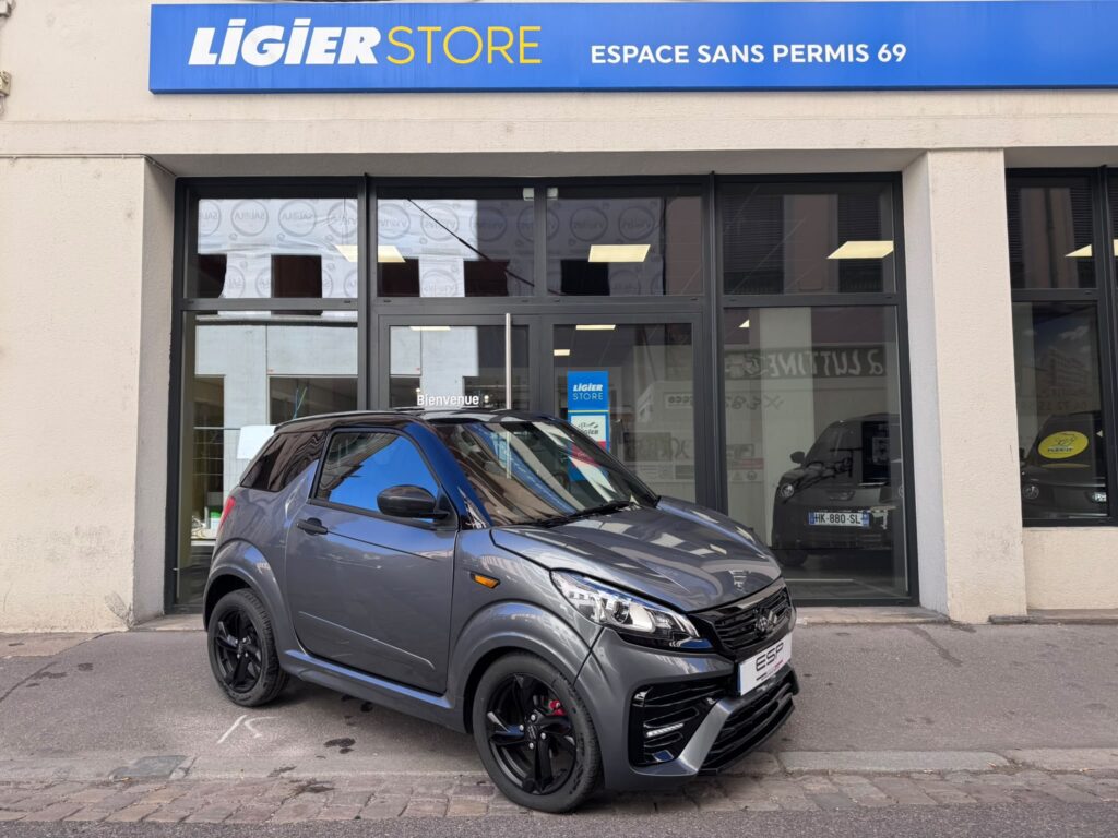 LIGIER JS50 DIRECTION ASSISTEE + CARPLAY